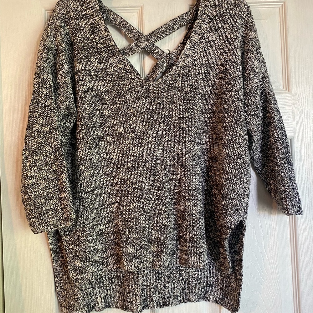 Three quarter grey/black/white sweater